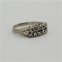 14K WHITE GOLD DIAMOND RING 3.4G SIZE 9